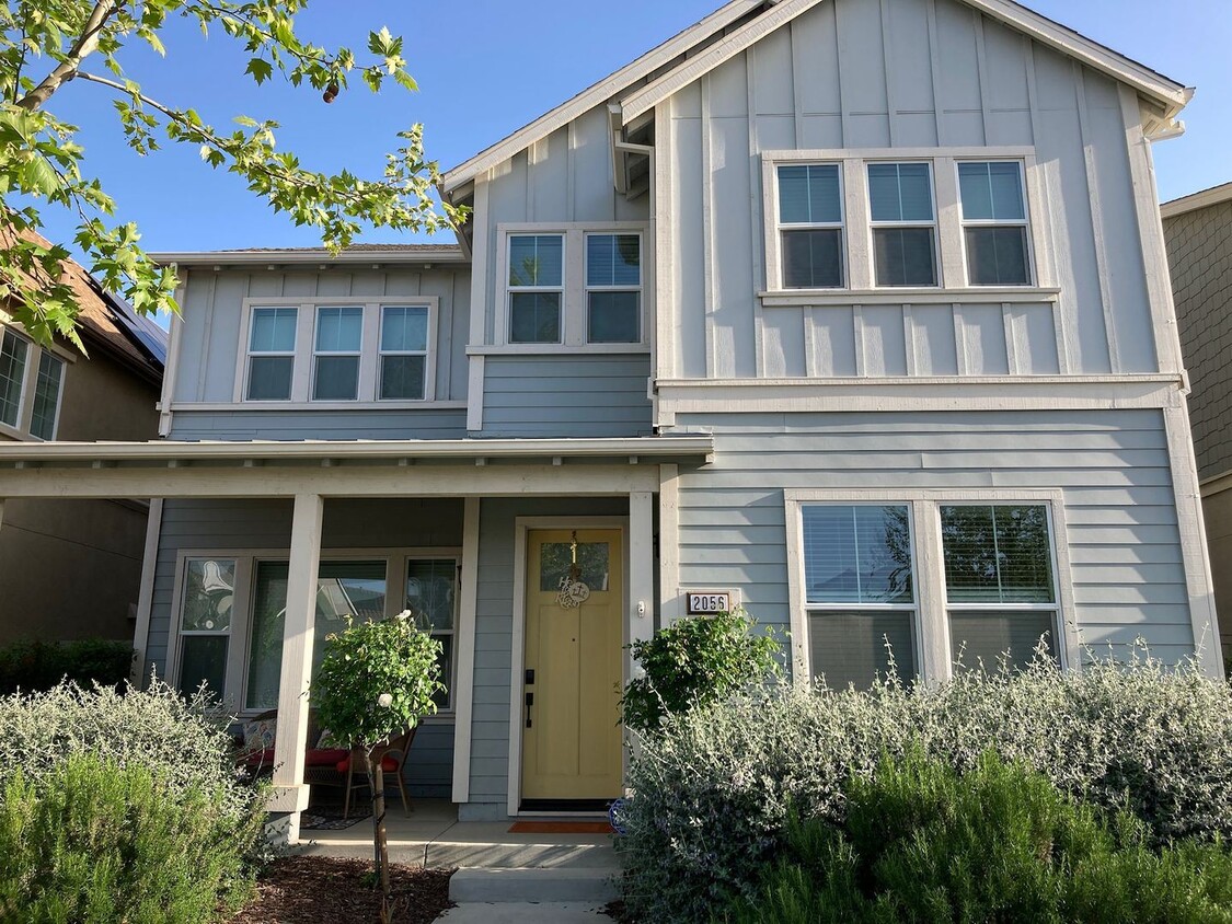 Primary Photo - 5 br, 3 bath House - 2056 Cannery Loop