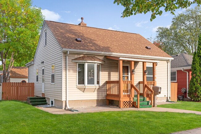 Foto del edificio - 3744 Perry Ave N