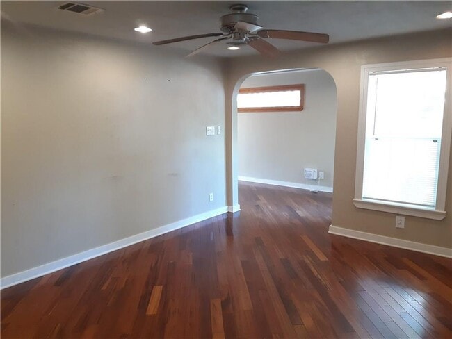 Foto del edificio - 920 E 46th St