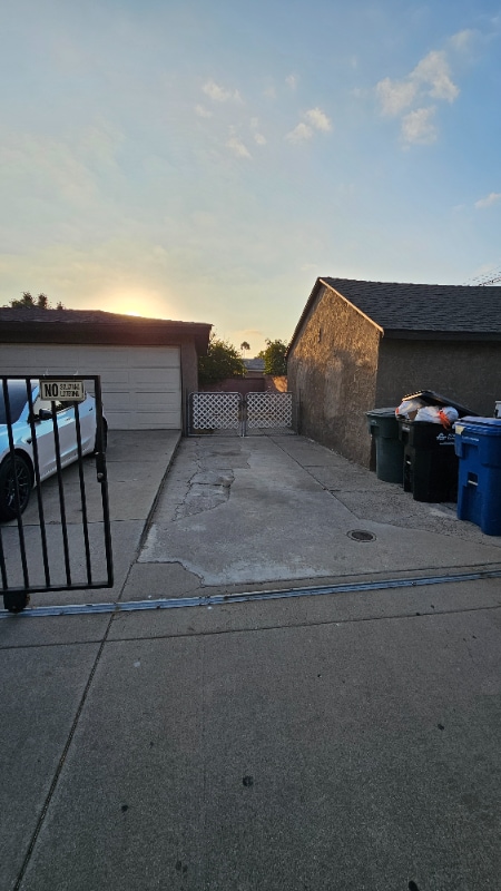 Building Photo - 13309 Orizaba Ave