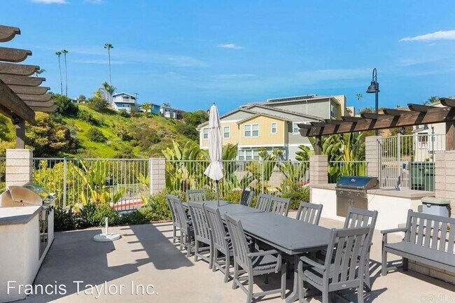 Building Photo - 2 br, 2.5 bath House - 1102 Plumeria Way