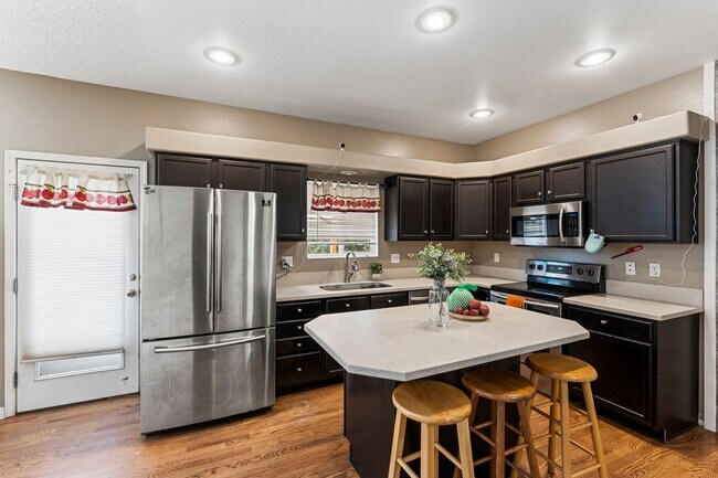 Foto del edificio - Spacious Home in Highly Desirable Windmill Mesa