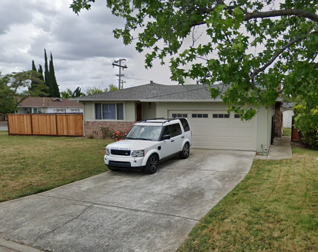 Foto del edificio - Campbell Beauty! Updated 3BR Corner-Lot Home with Boat Parking & Covered Patio