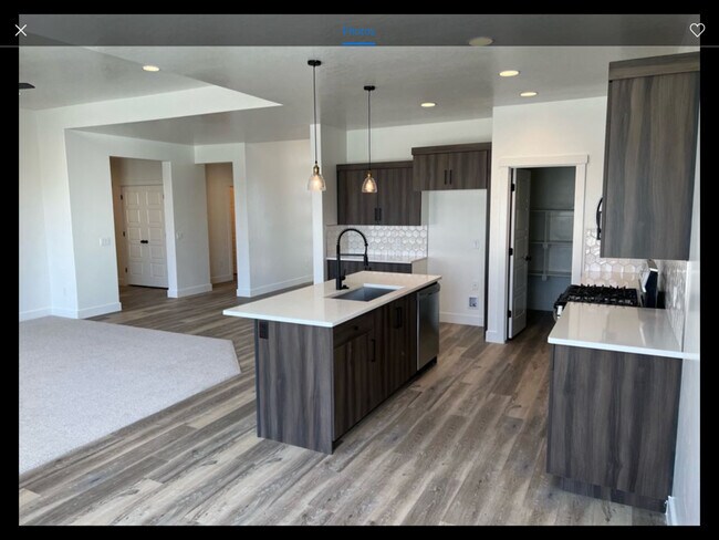 Building Photo - 3111 Photinia Dr
