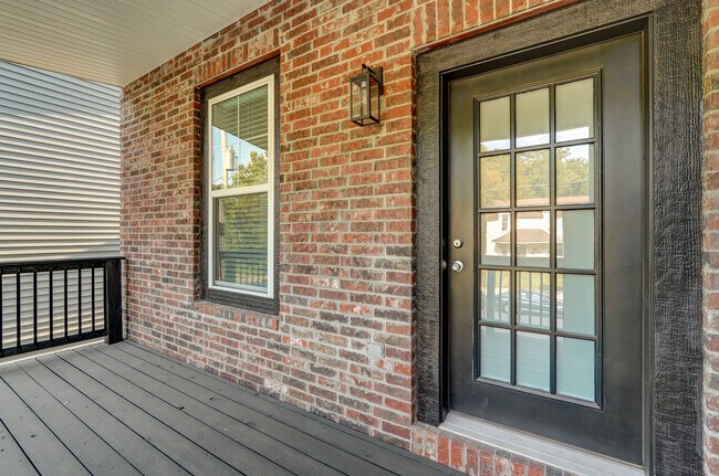 Foto del edificio - 319 S Florence Ave