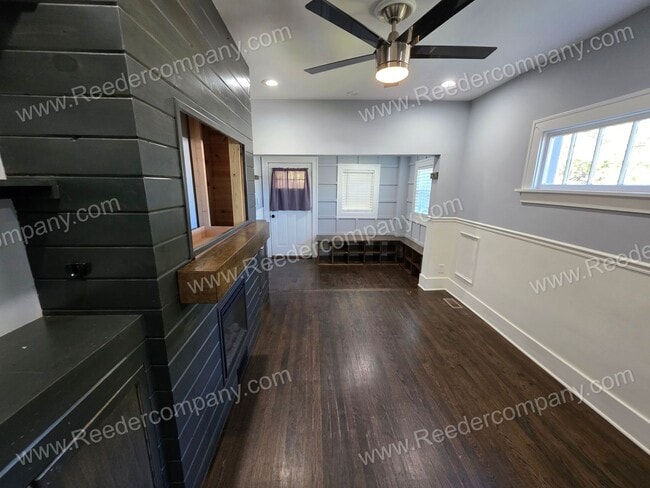 Building Photo - Remodeled 2 bedroom 2 bathroom house in Ha...