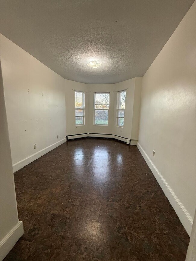 Foto del edificio - 579 Burritt St