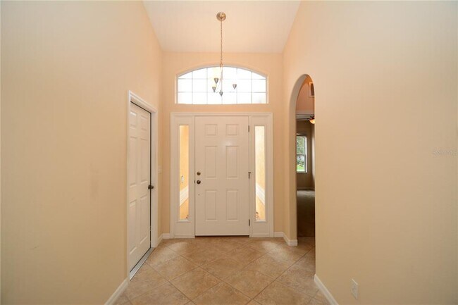Building Photo - 40 Arrowhead Dr