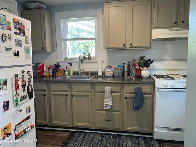 Building Photo - 501 Wallace Ave