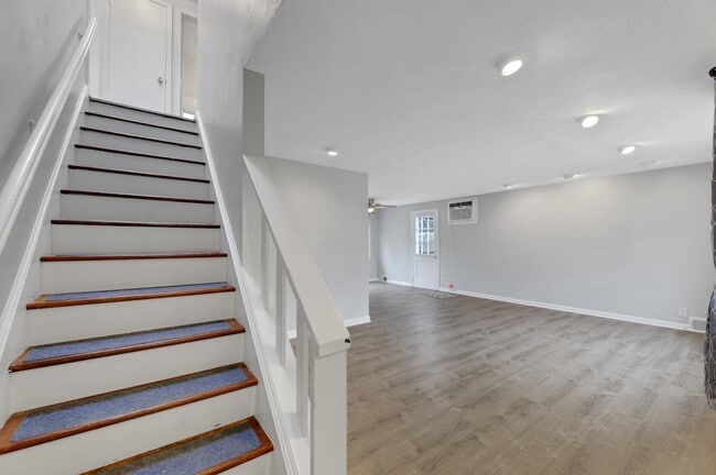 Building Photo - 95 Grove St