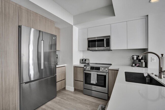 Building Photo - 2821 N Ocean Blvd