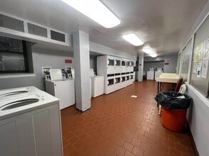 Building Photo - 3315 Pleasant Ave