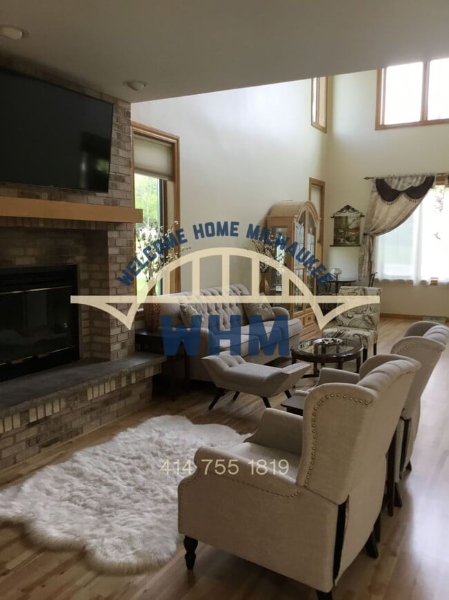 Building Photo - 13835 Morningview Ct