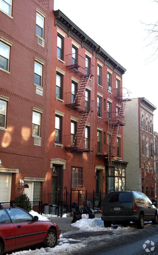 Building Photo - 192 Sackett St