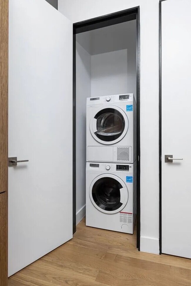 Foto del edificio - 166 First Ave