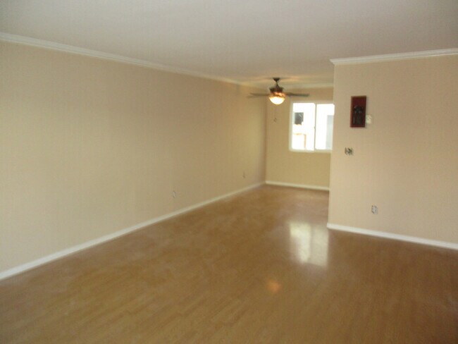 Building Photo - 4118 Hathaway Ave