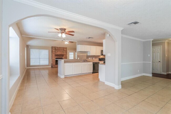 Building Photo - 2922 Laurelridge Dr