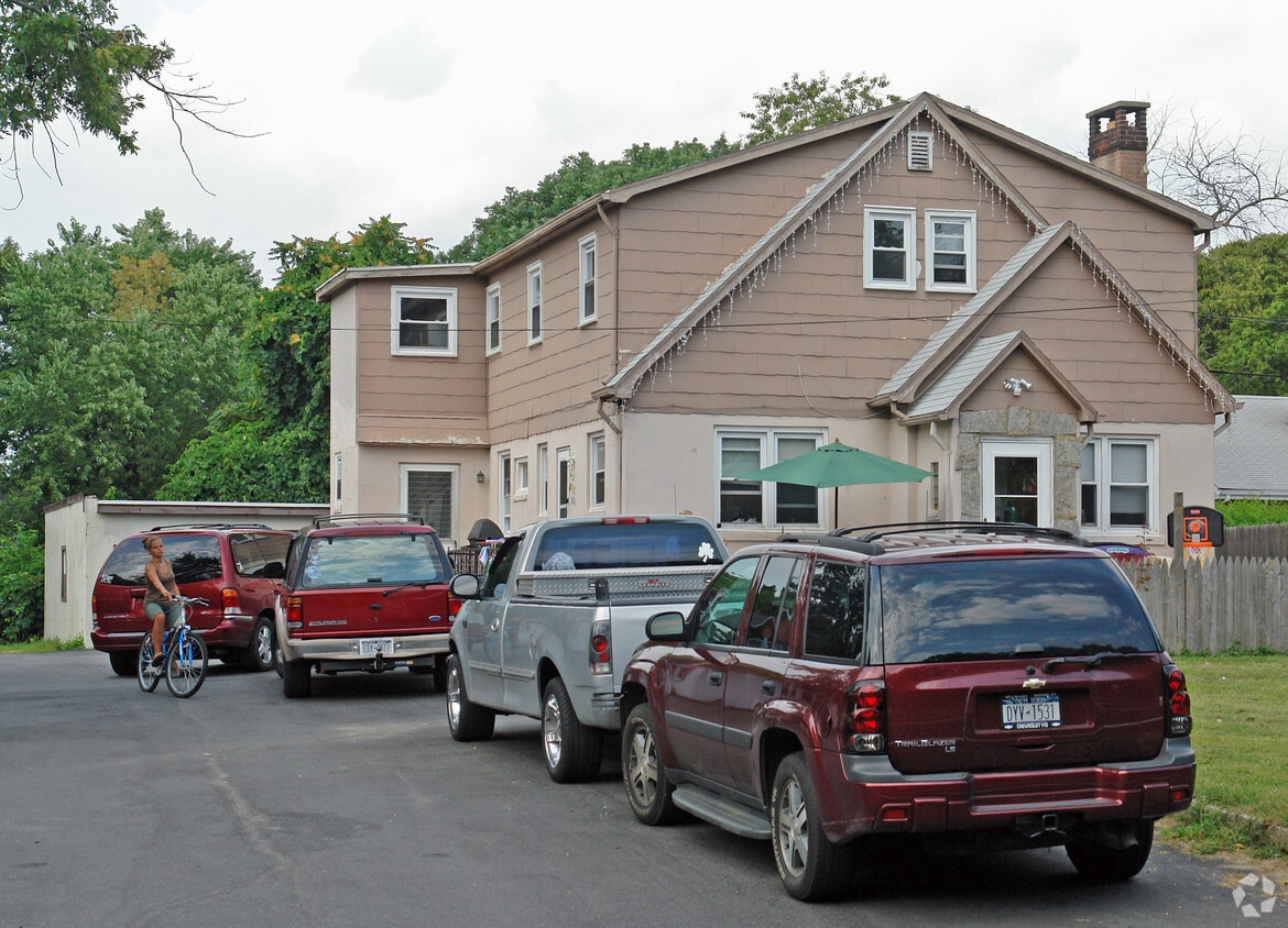 375377 Long Island Ave, Medford, NY 11763 Apartments in Medford, NY