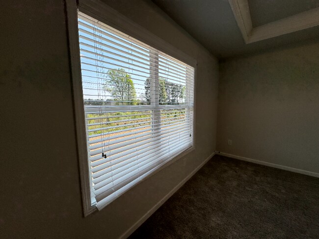 Building Photo - 3300 Westgate Park Dr