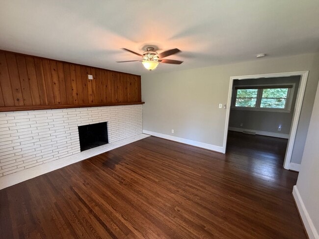 Building Photo - 4920 Raymond Pl