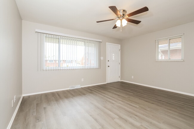 Foto del edificio - 3683 Ripplegrove Dr
