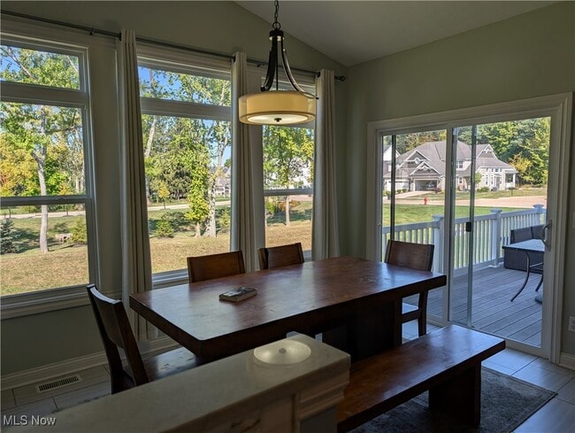 Building Photo - 9360 Rockys Ct