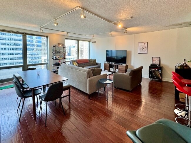 Building Photo - 440 N Wabash Ave