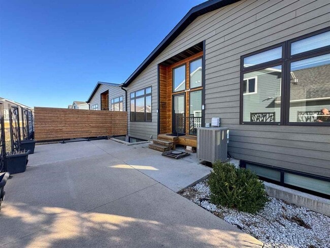 Building Photo - 704 American Pharaoh Dr