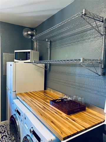 Building Photo - 5030 N Hall St