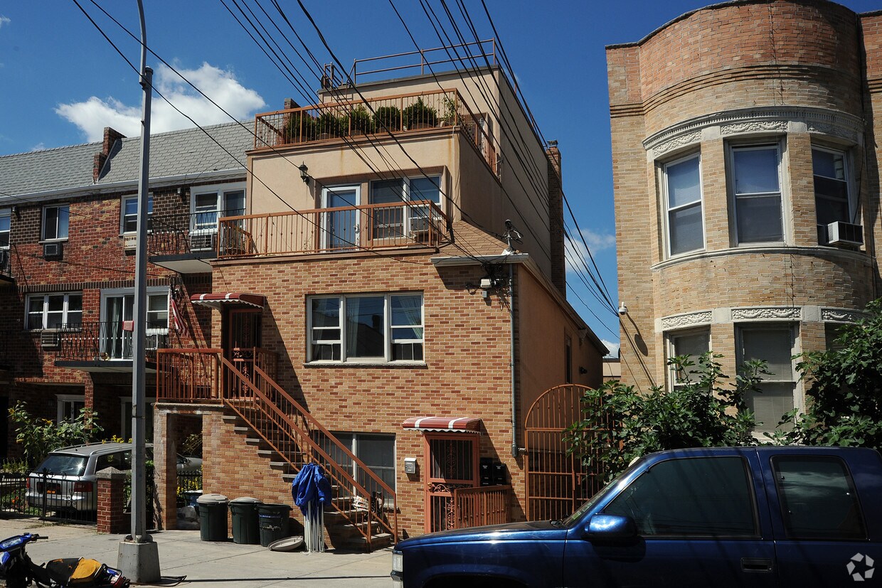 Foto del edificio - 31-22 46th St