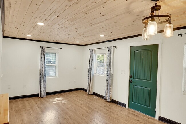 Foto del edificio - $1,495.00, 1-bed, 1-bath newly renovated l...