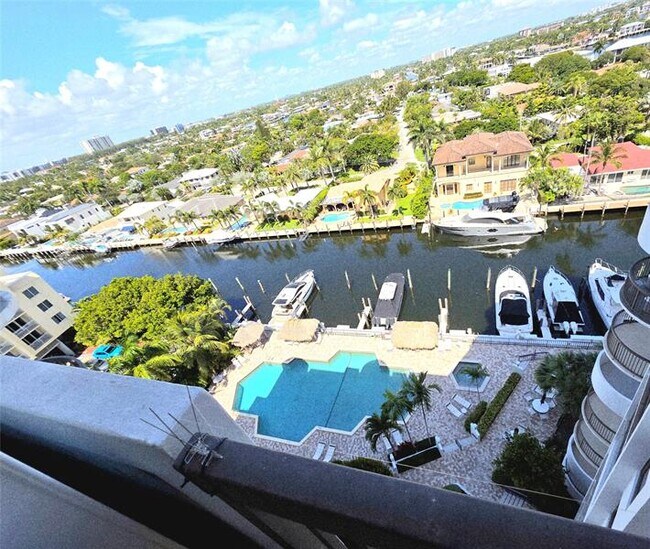 Foto del edificio - 1361 S Ocean Blvd