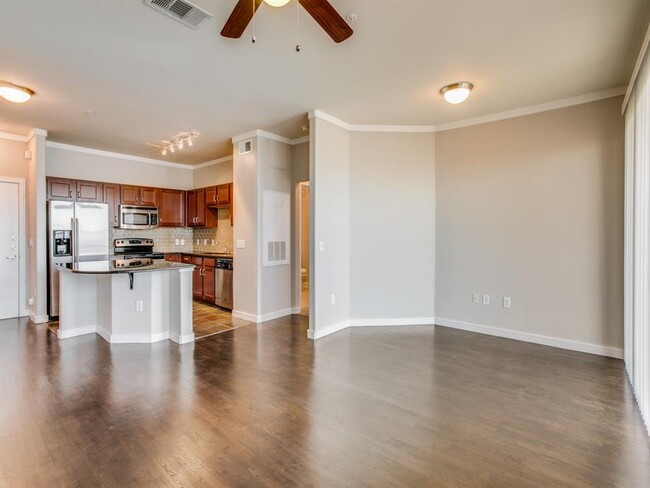 Building Photo - 609 Cabral Cir