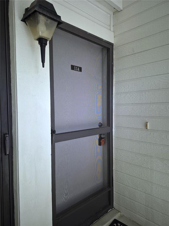 Foto del edificio - 114 Meadow Ln