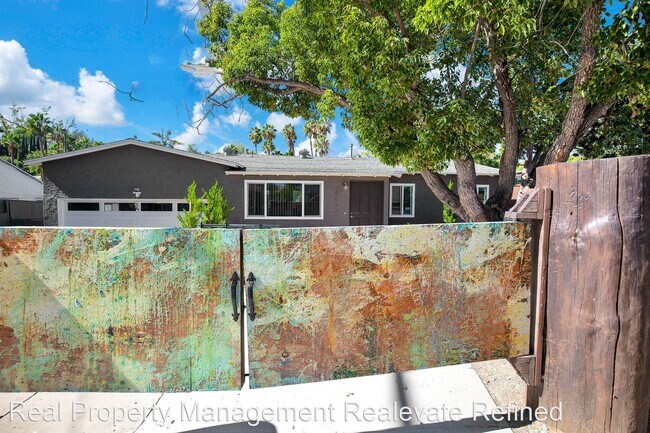 Foto del edificio - 3 br, 2 bath House - 4012 Calavo Drive