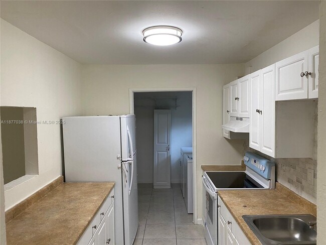 Foto del edificio - 1450 NW 31st Way