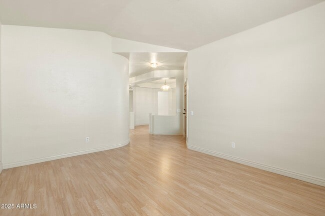 Building Photo - 674 S Cholla St