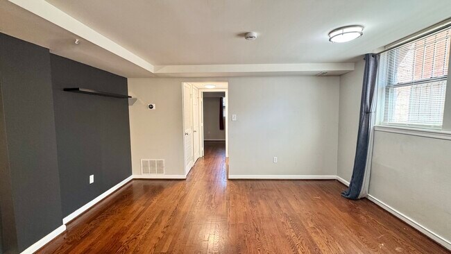 Foto del edificio - 1661 Park Rd NW
