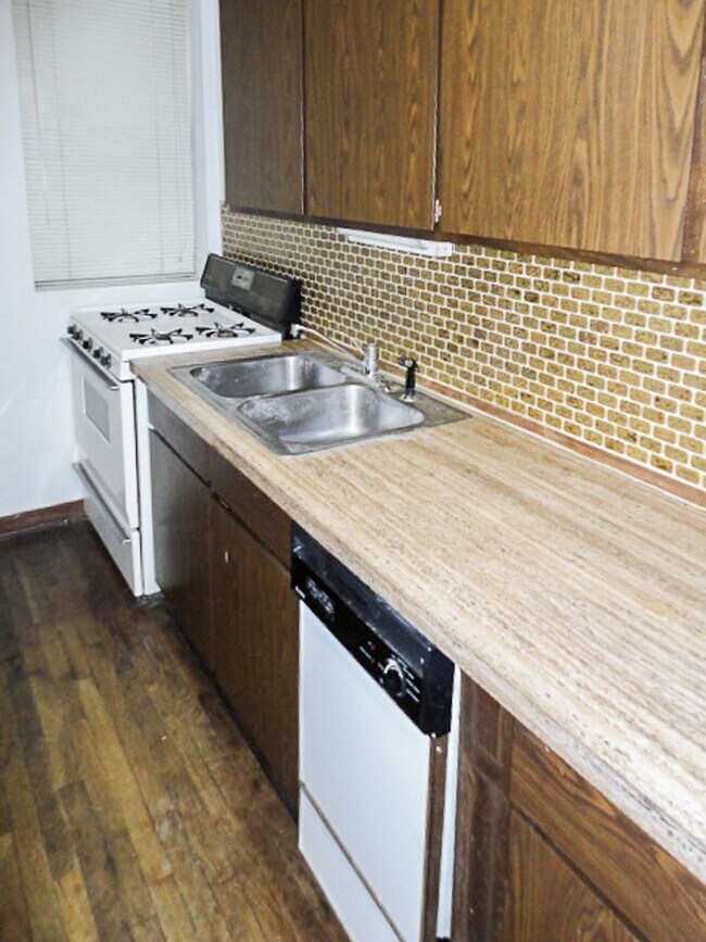 Foto del edificio - 871 W Lill Ave