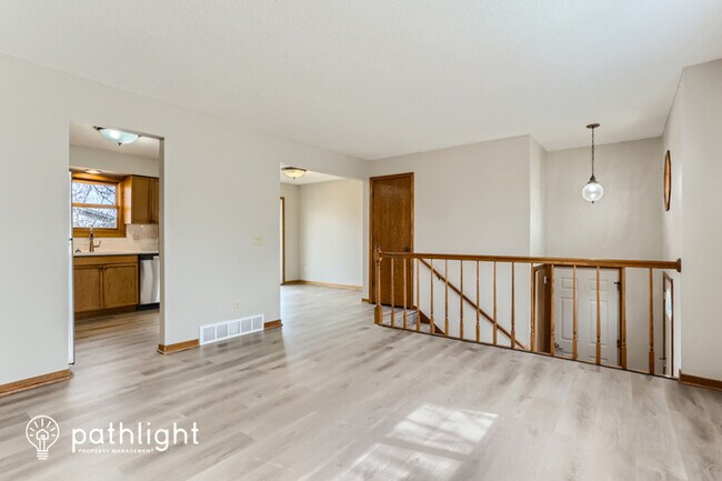 Foto del edificio - 6720 115 1/2 Avenue N, Champlin, MN, 55316