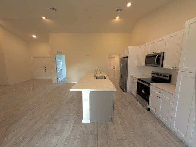 Building Photo - 2620 NW 8th Pl