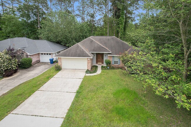 Building Photo - Great Mandeville 3 Bedroom in Hidden Pines...