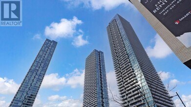 Building Photo - 950 Portage Pkwy