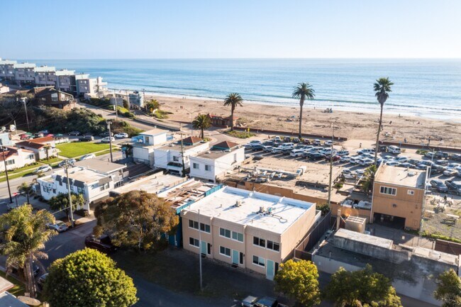 Foto del edificio - 112 Marina Ave