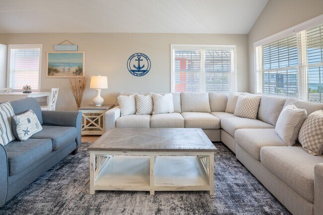 Foto del edificio - PERFECT OFF-SEASON BEACH GETAWAY