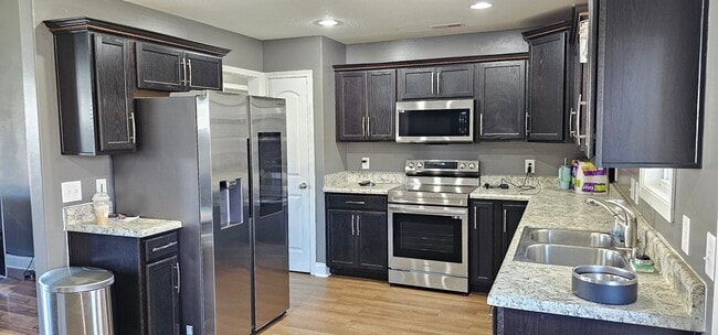 Foto del edificio - Near Dover Rd. Close to Post! 3 Bed/2 Bath...