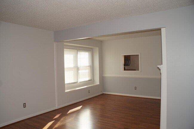 Building Photo - 1311 Copper Stone Cir