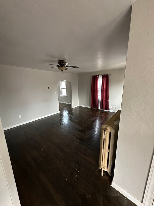 Foto principal - Beautiful 2 bed 1 bath duplex