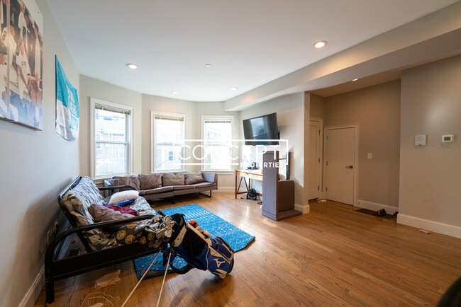 Building Photo - 50 Calumet St