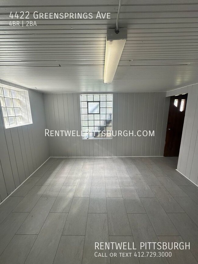Building Photo - 4 Bedroom Home in West Mifflin